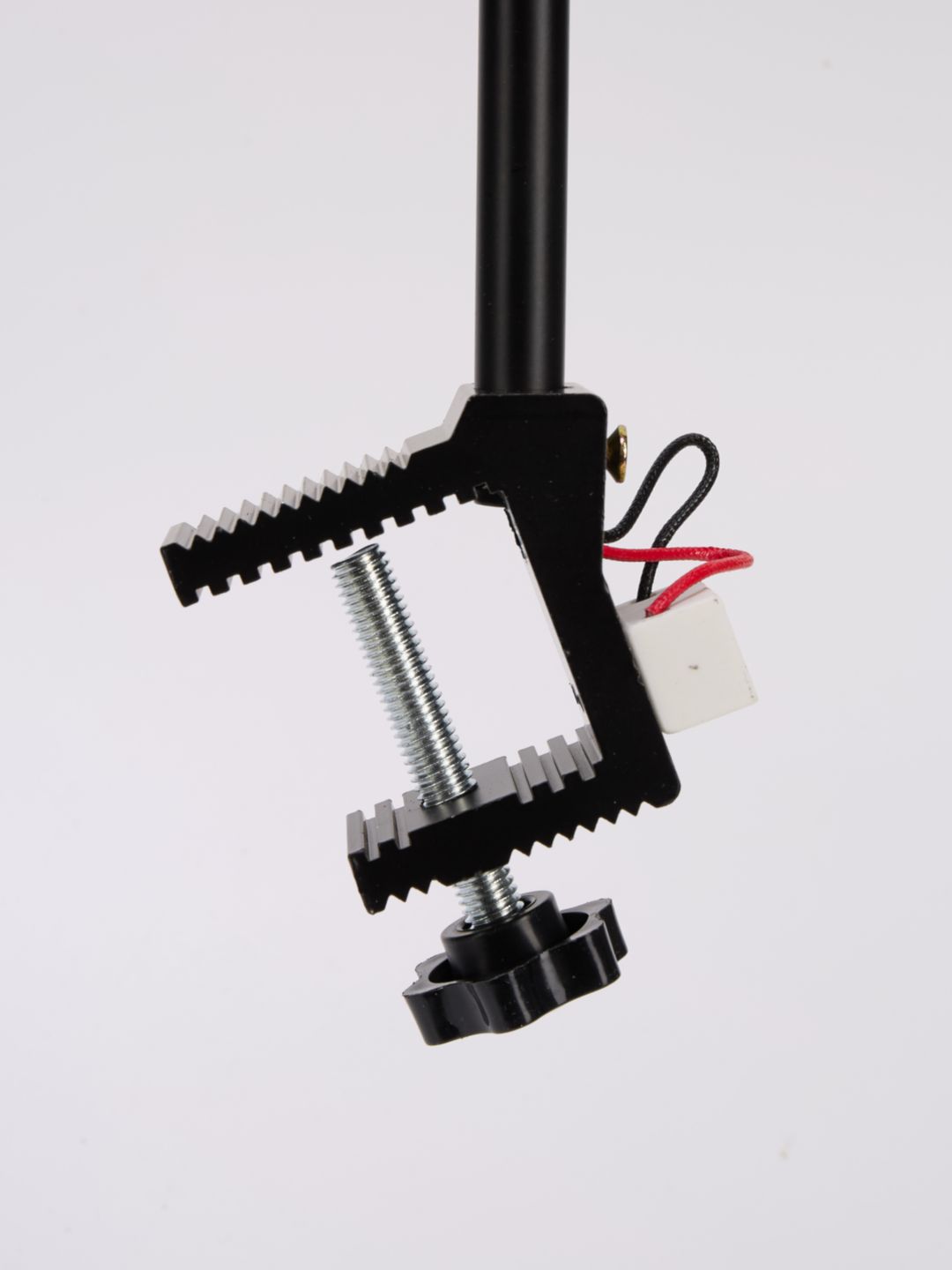 e_DL-11-0260.jpg